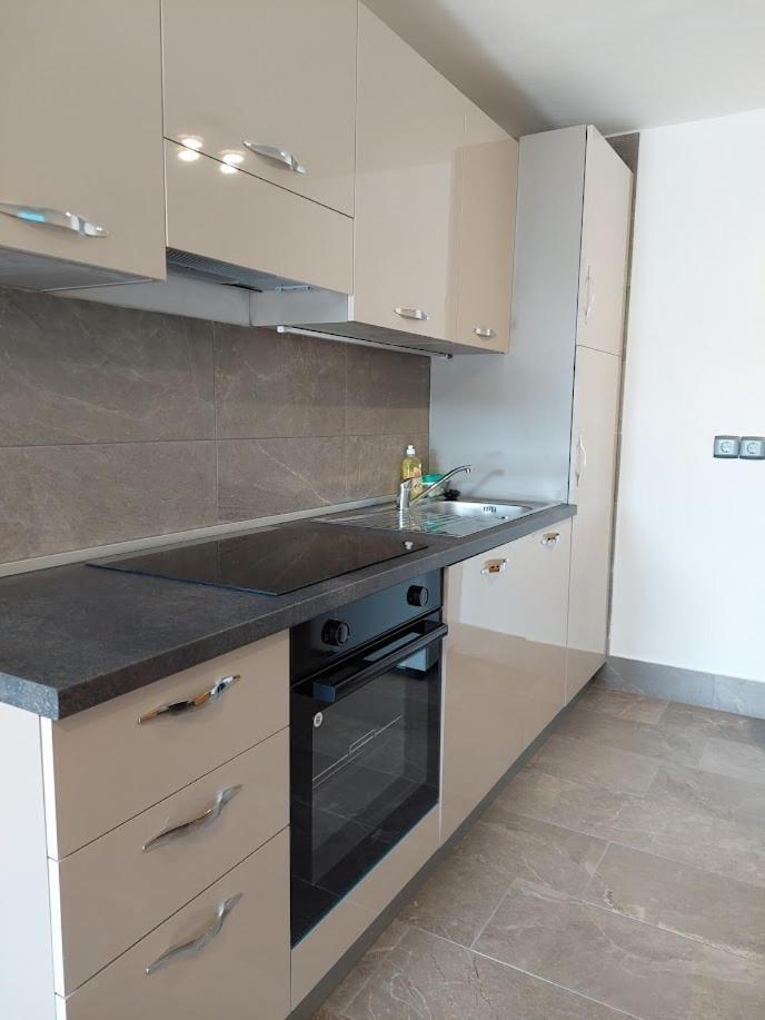 Apartma Zirovnik แซเคลียนาโกเรนสเคม ภายนอก รูปภาพ