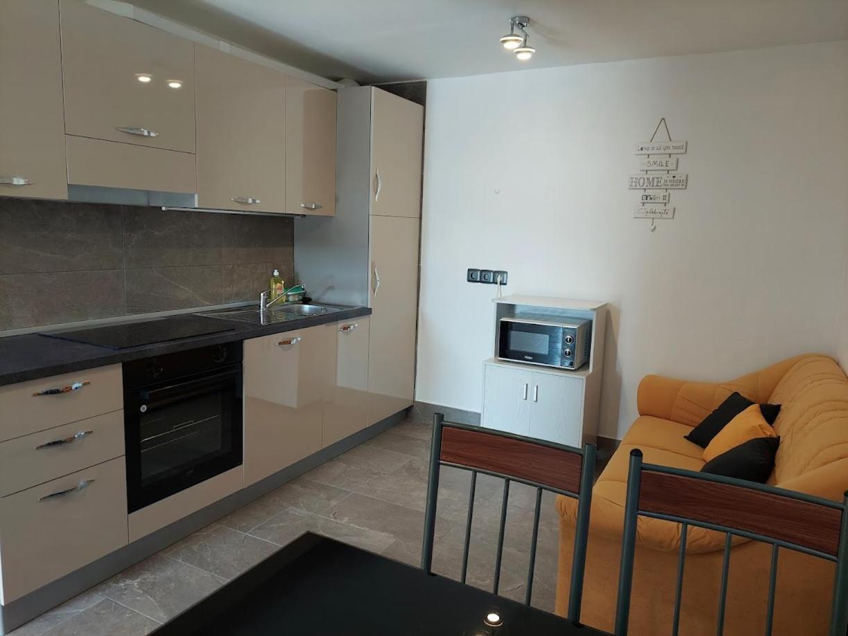 Apartma Zirovnik แซเคลียนาโกเรนสเคม ภายนอก รูปภาพ